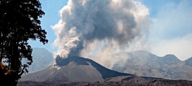 Výbuch sopky na Lomboku a dovolená na Bali